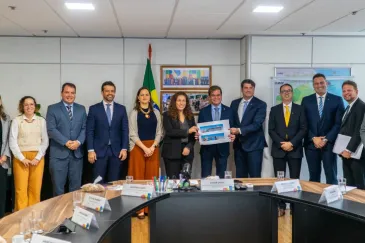 Prefeito em exercício- Leo Bezerra avança em pautas estratégicas para João Pessoa durante agenda em Brasília