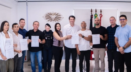 Seguran&ccedil;a - Leo Bezerra nomeia 51 novos guardas-civis e anuncia n&uacute;cleos especializados para Centro Hist&oacute;rico, Orla e Meio Ambiente&nbsp;