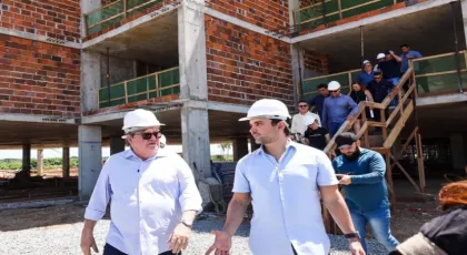 João Azevêdo e ministro do Turismo visitam obras do Polo Turístico Cabo Branco e destacam importância do equipamento para a população paraibana