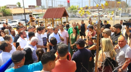 Cem dias de gest&atilde;o - Leo Bezerra inaugura Parque Linear II do Valentina com estrutura completa e destaca investimentos no bairro