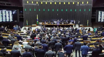 Deputados retomam votações após recesso Sessão do Plenário está marcada para a tarde de terça-feira (5) 
